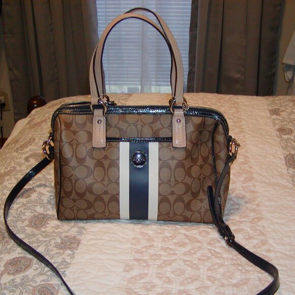 Coach Bag - Picture 1 of 6